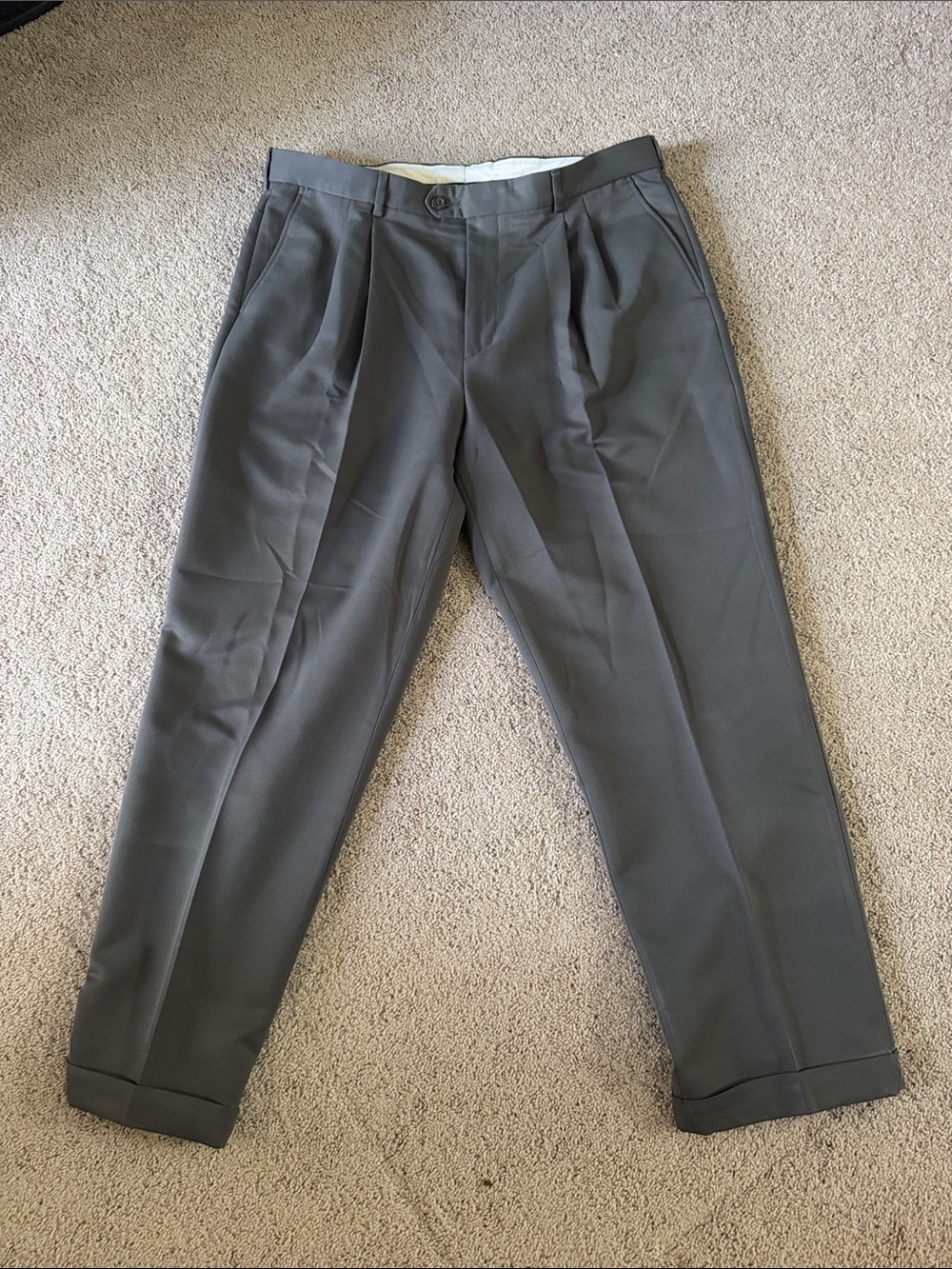 Men's Classic Pleated Dress Pants - Gray